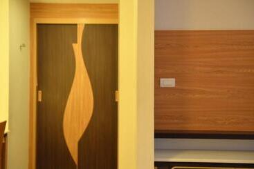 هتل Prajaktra Design