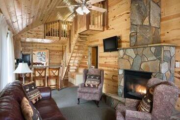 هتل Rock Crest Lodge And Cabins