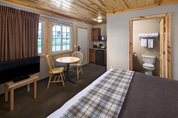 هتل Rock Crest Lodge And Cabins
