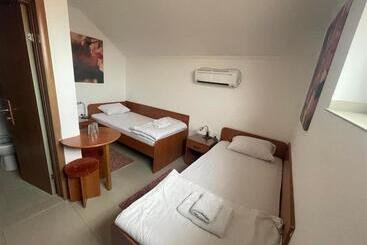 Rooms Gat - Subotica