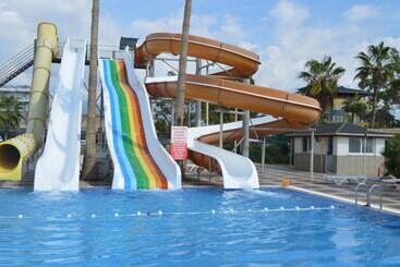 هتل Bülent Kocabaş Selinus Beach Club