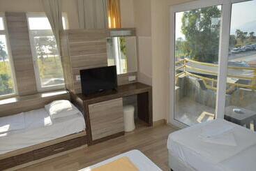 هتل Bülent Kocabaş Selinus Beach Club