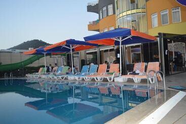 هتل Bülent Kocabaş Selinus Beach Club