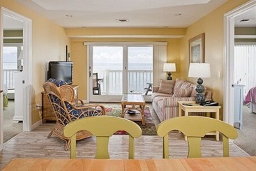 Surfside Hotel And Suites
