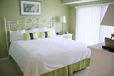 Surfside Hotel And Suites