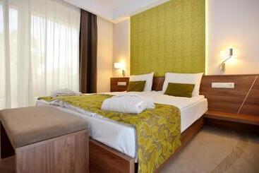 Imola Hotel Platán