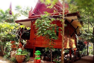 Jaroenrat Resort