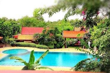 Jaroenrat Resort