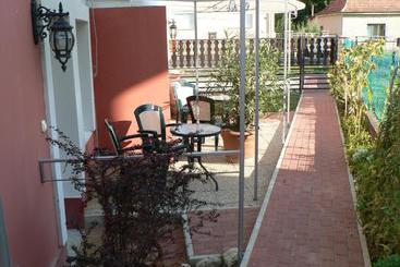 پانسیون Guest House Móritz