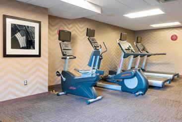 Residence Inn By Marriott Akron South/green