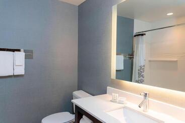 Residence Inn By Marriott Akron South/green