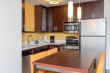 Residence Inn By Marriott Akron South/green