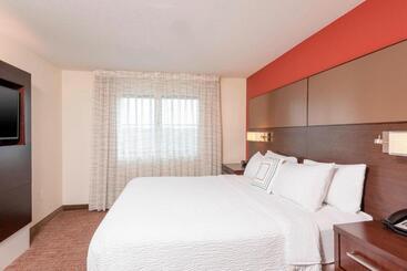 Residence Inn By Marriott Akron South/green