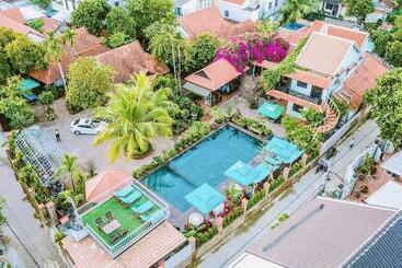 استراحتگاه Betel Garden Villa