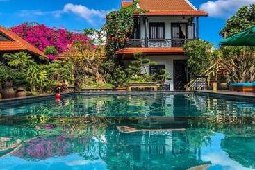 استراحتگاه Betel Garden Villa