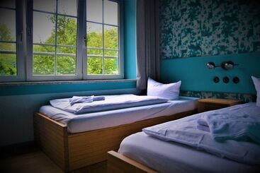 Singer109 Hostel, Hotel & Apartment