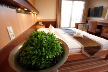 Xavin Wellness Hotel & Restaurant