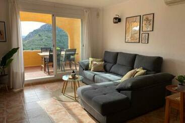 Apartamento Con Terraza En Cumbre Del Sol