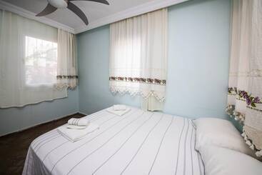 House With Amazing Sea View And Pool In Gumusluk