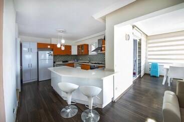 House With Amazing Sea View And Pool In Gumusluk
