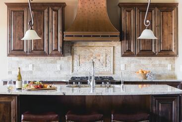 Klamath By Avantstay Gorgeous Mountain Home W/ Fire Pit, Spa & Lake Views