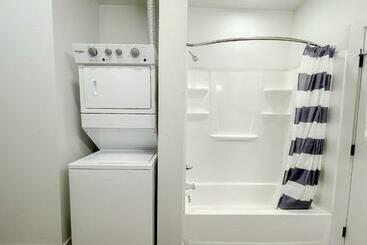 Sleepover 1bd 1ba Downtown Bowling Green Apartments