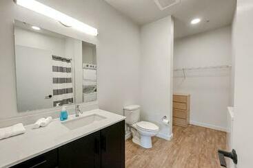 Sleepover 1bd 1ba Downtown Bowling Green Apartments