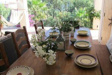 Cosy Apartment With Swimming Pool And Spacious Private Terrace