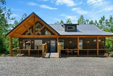 شقق خاصة سياحية Vacana Do Not Disturb Couples Secluded Cabin, Hot Tub, Firepit, Pet Friendly