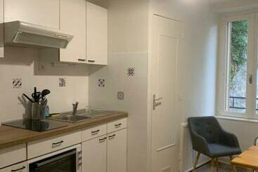 游客公寓 Appartement 4 Personnes, Wifi, Proche Centre Et Thermes