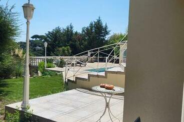 Appartement Piscine Sauna Ping Pong Musculation