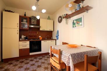Casa Russo A Ficarra