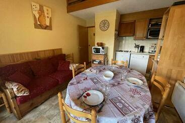 Appartement Lumineux Avec Mezzanine à Praz Sur Arly, Parking, à 400m Du Lac 4 Pers. Fr 1 603 64