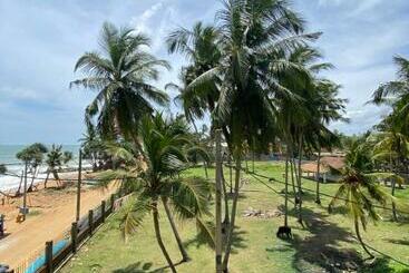 Oasis Beach Villa