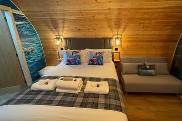 4 Sinclair Bay Lodges