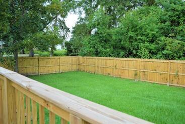 Chateaux Magnolia   Smart Home, W/ Bbq+cornhole!