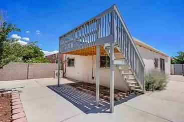 Comfy, Contemporary Quiet Retreat Vacation Home With Views