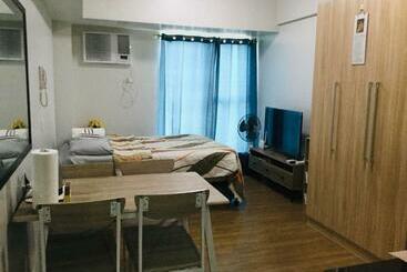 Cozy Room In The Cebu Business District Across Ayala Center Cebu