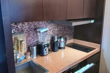 Dreamland Oasis Luxury Apartment