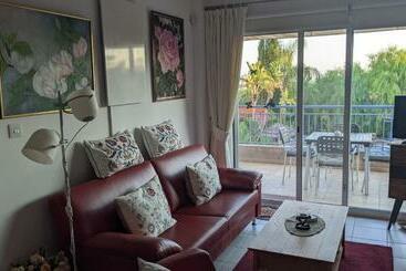 P.gardens 103