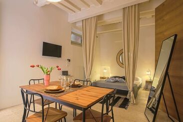 Santospirito Suite   Hosted By Sweetstay