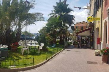 Casa Mare   Bilocale Sul Lungomare Di Santo Stefano Al Mare
