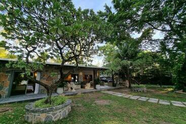Shanti Villa