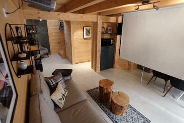 Жильё для туристов Valley Lodge