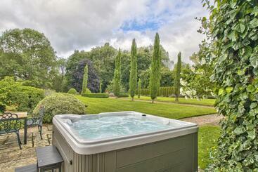 Wellbrook Place By Group Retreats