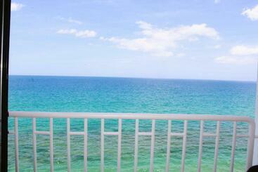 Beachfront 2 Bdr Unit At Victoria Del Mar 4e