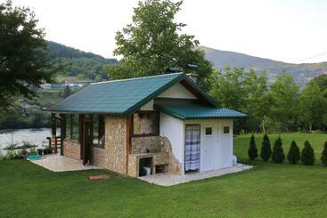 Idyllic River Front Holiday Houses   Tišine