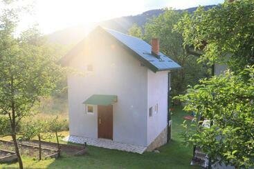 Idyllic River Front Holiday Houses   Tišine