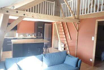 Boeschepe Logement Avec Mezzanine Centre Village