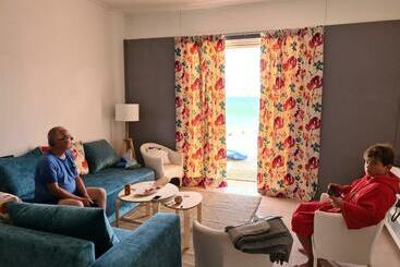 Cosy Beach House